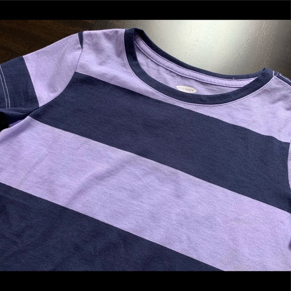 Girl Short Sleeve T-Shirt Size S (6-7) - Picture 3 of 5